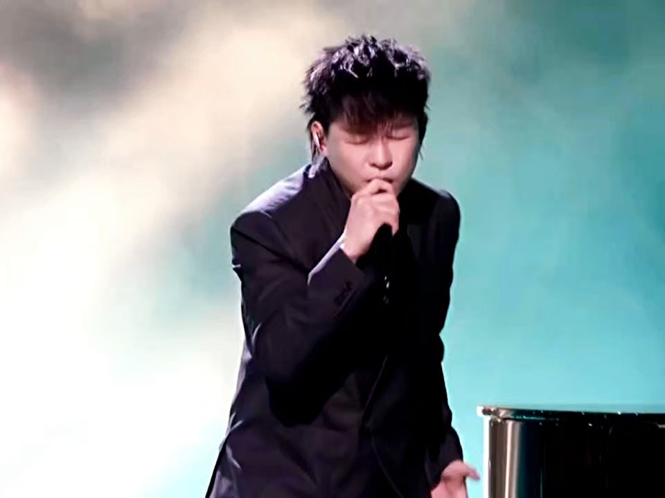 胡彦斌 神编曲鬼嗓子胡彦斌今天的歌手舞台《庙堂之外》经典胡式三连音真的独一无二，