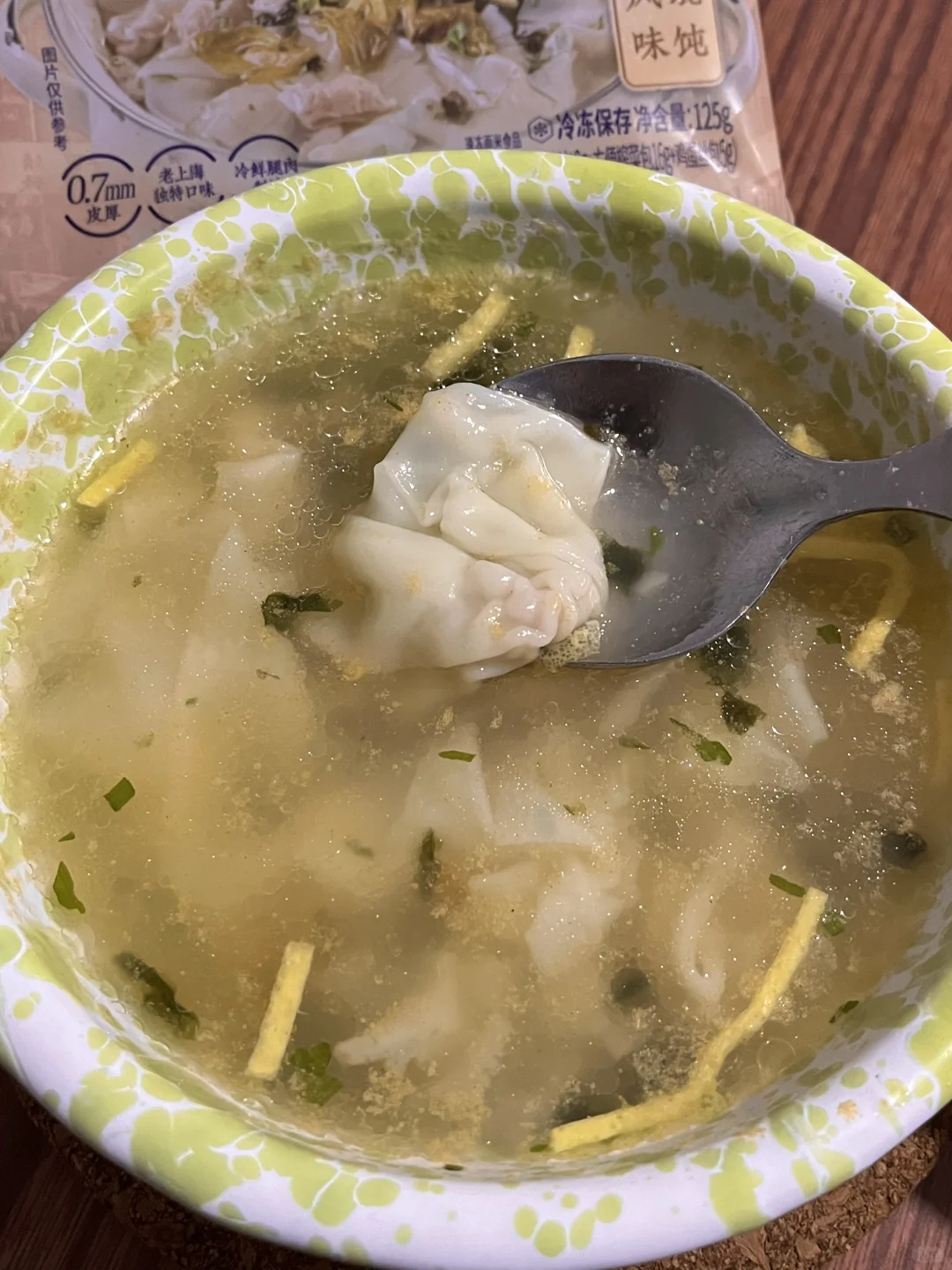 替大家试过了！叮咚的柴爿小馄饨，很好吃…