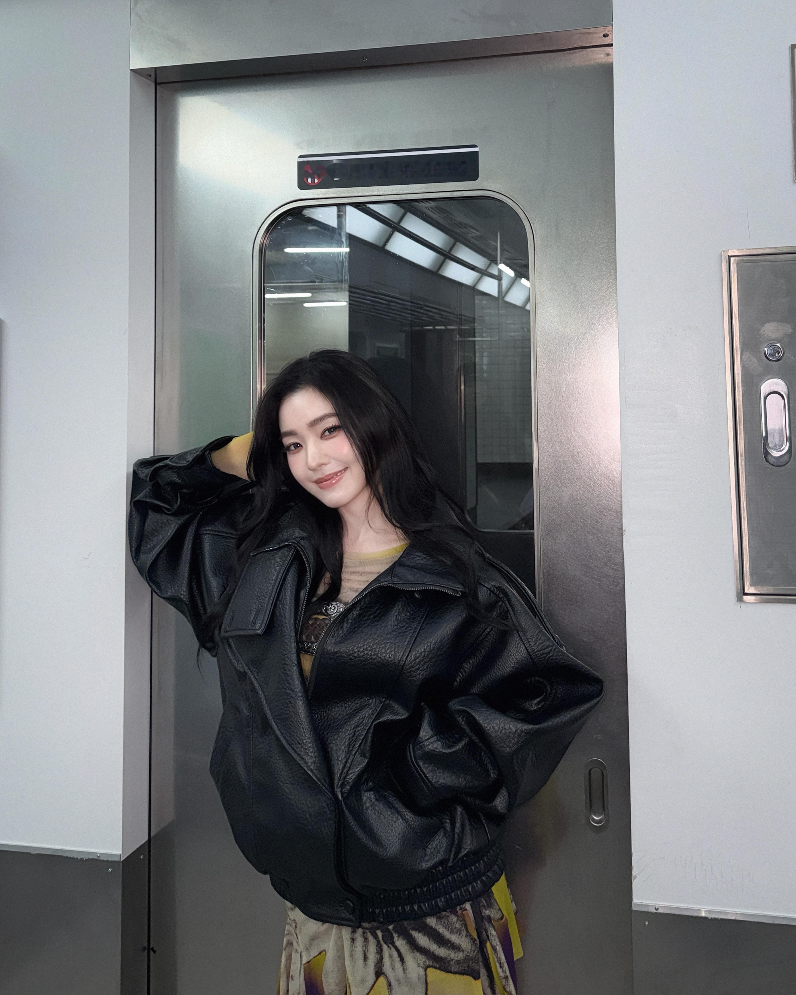 Irene 裴珠泫 Irene头像 32 