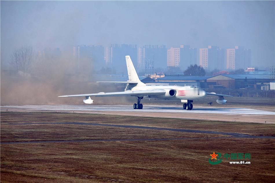 抛开买不买不谈，轰油-6都还在飞，怎么一些网友就看不上伊尔-78M-90A了？在