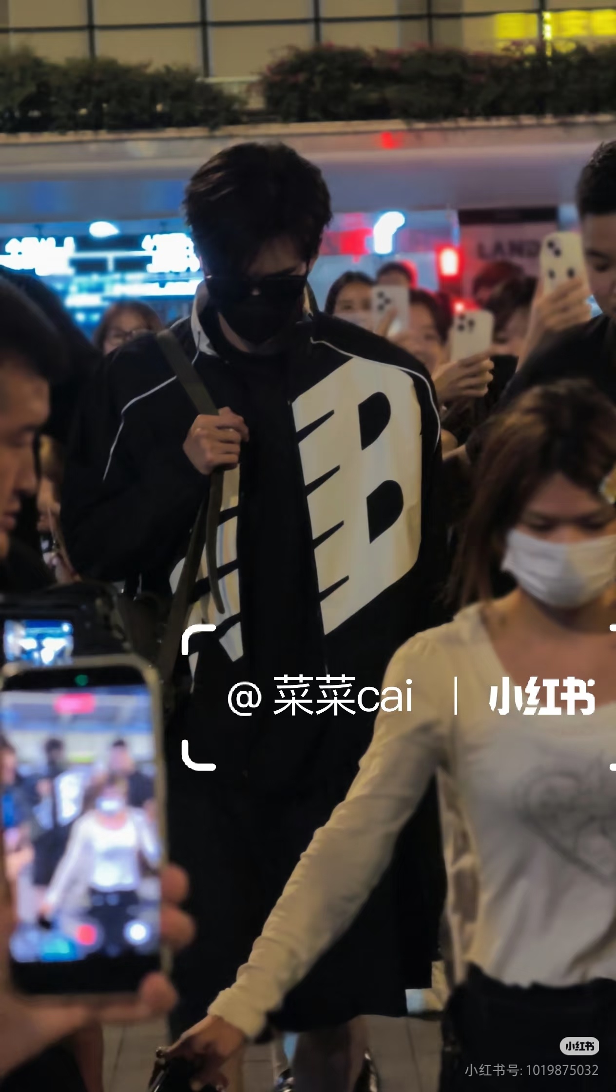 到成都啦！！我的大明星哥哥以后会越来越难追了