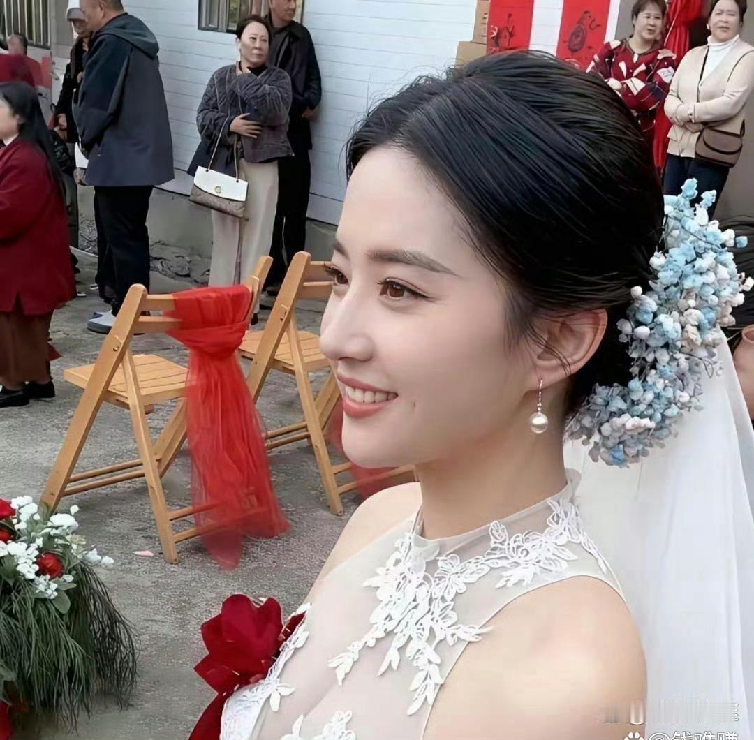 这颜‎﻿﻿值，⁠确定‏不是刘‏亦菲‌回‌﻿‍村结婚‎⁠﻿？‍ ​​​