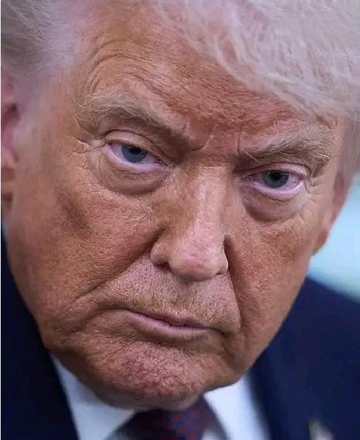 特朗普这是真捅了马蜂窝！美国前防长莱昂·帕内塔直接开炮，说特朗普“太过天真”，还