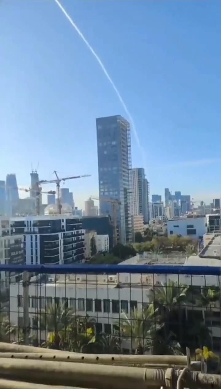 导弹又来了，领导，是四号，掉下来了。掉下来了，大班掉下来了。今天早上八点钟，就刚