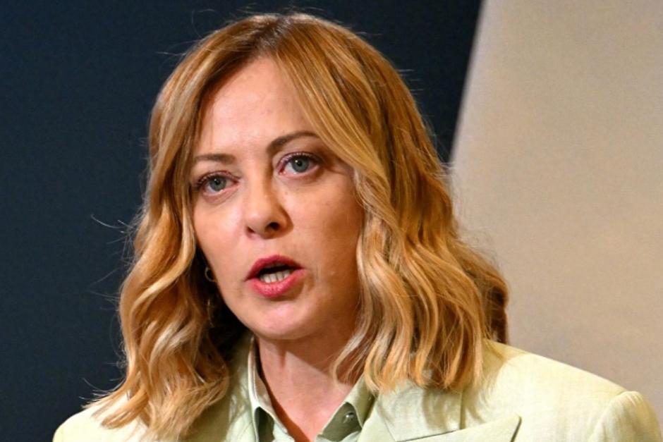 【意大利拒派地面部队，俄乌和平协议曙光初现？】意大利总理梅洛尼周二表示，排除使用