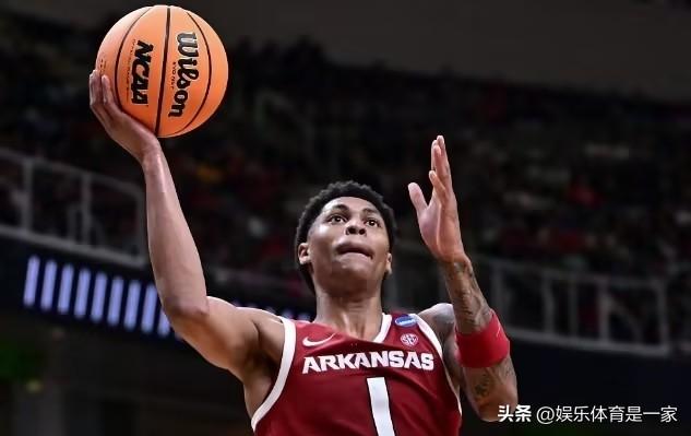 湖人25号签锁定神射手？41.6%三分命中率太诱人！但他有个致命短板...

北