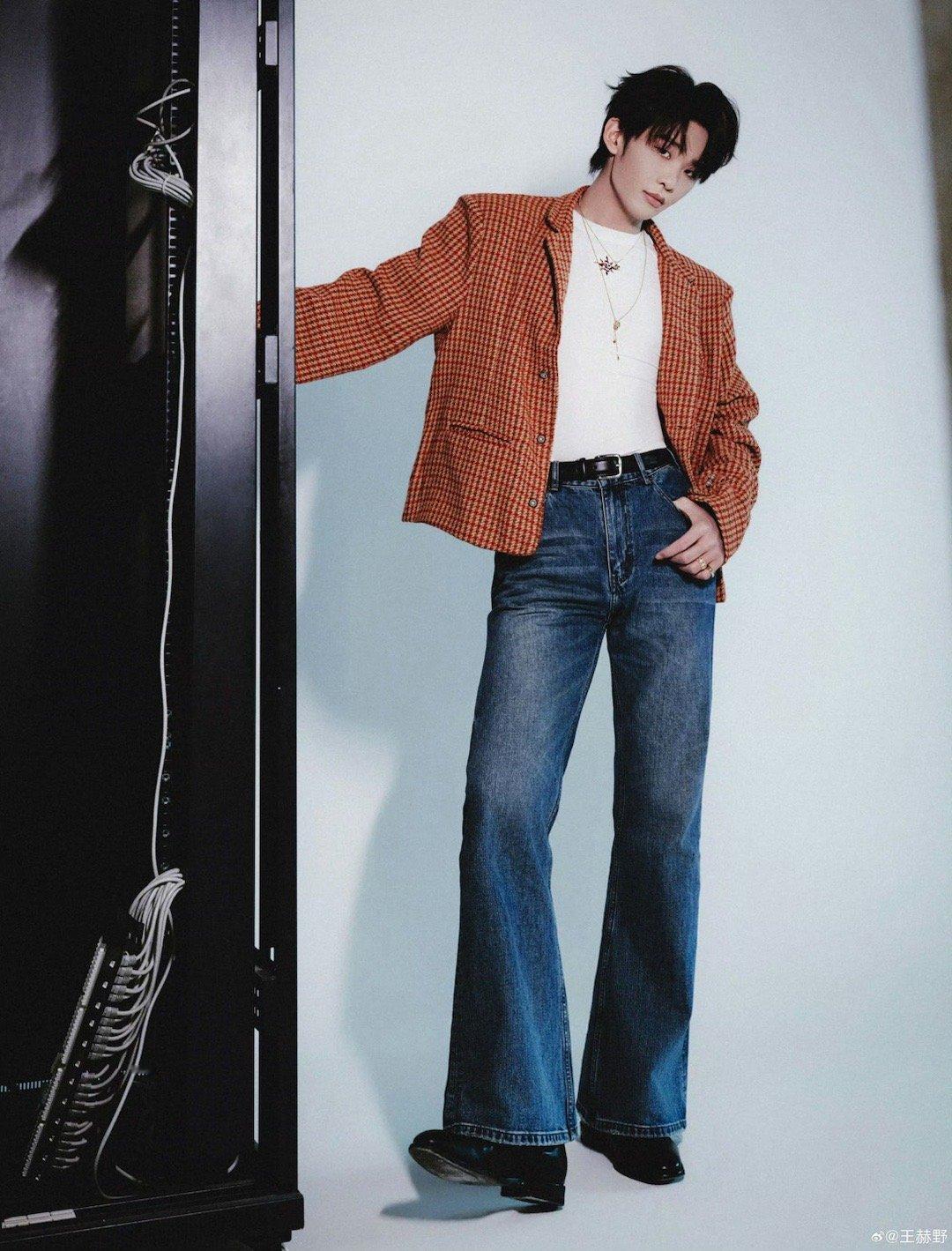 王赫野上海生日收官演唱会 这个冬天，上海的浪漫有一份属于王赫野。1月31日，“去