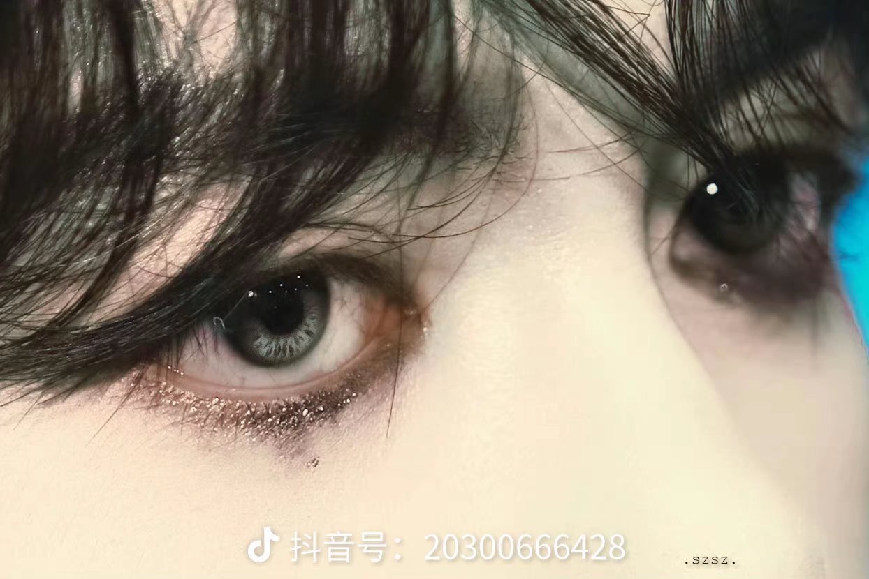 曾舜晞的眼睛真的很漂亮，像猫，像琉璃，像天上的星星​​​