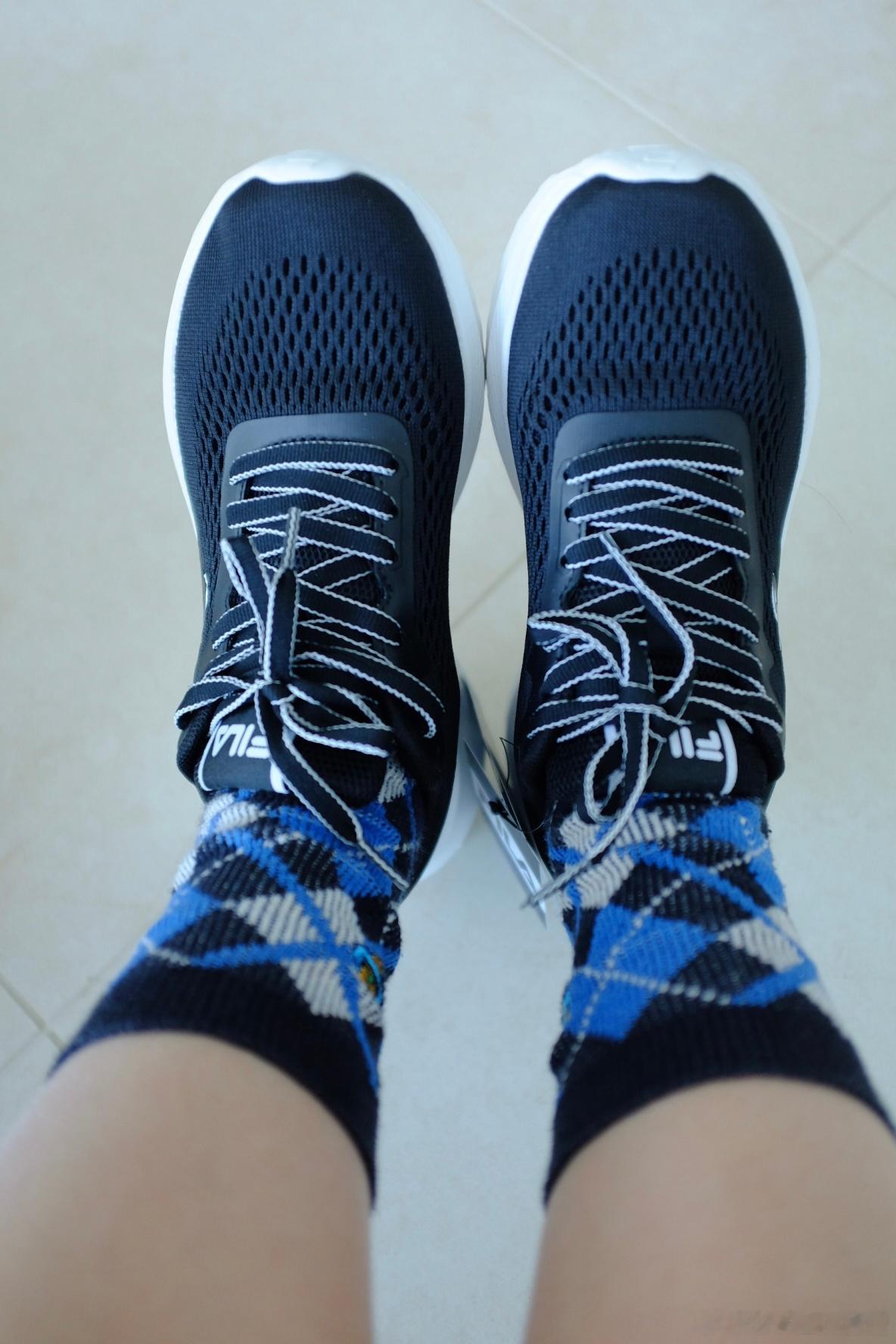 今天去habour town 买鞋👟总算找到我的尺码，还买了运动的衣服。发现这