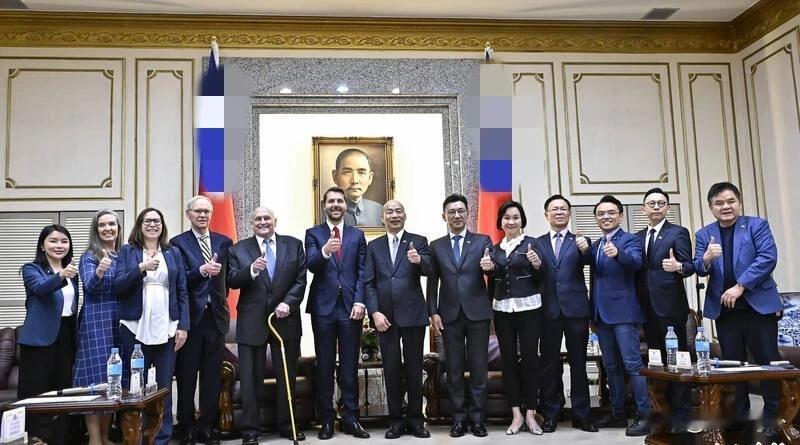 韩国瑜已经彻底被民进党和美国绑住

今天，国民党籍的台湾“立法院长”韩国瑜接见了