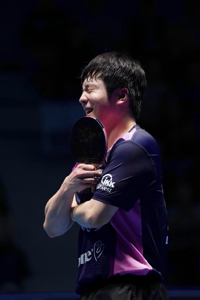 樊振东3比2高茨樊振东再现姆巴佩同款庆祝 乒乓球欧冠联赛，樊振东3-2西蒙高茨，