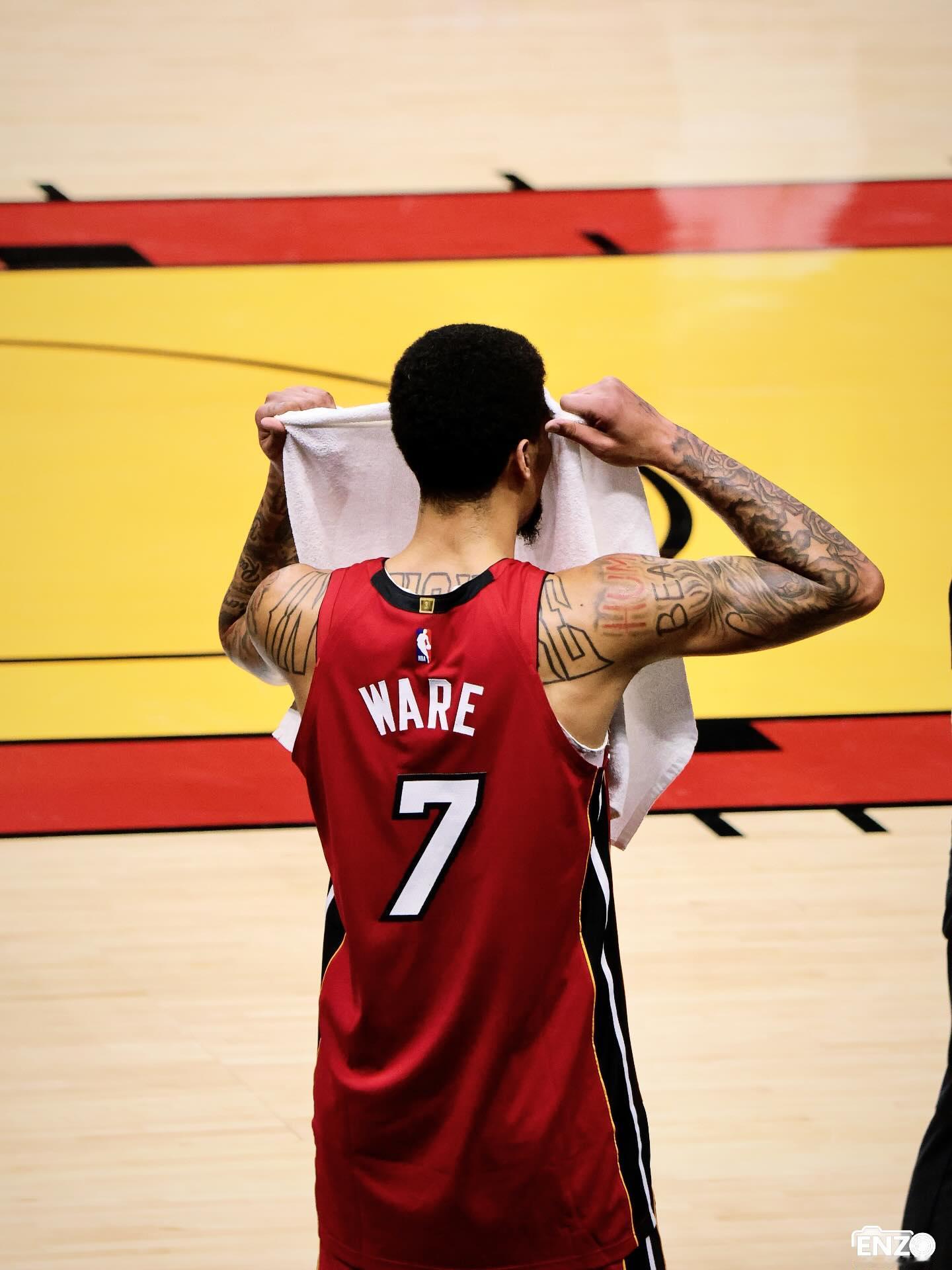 韦尔换了新头像