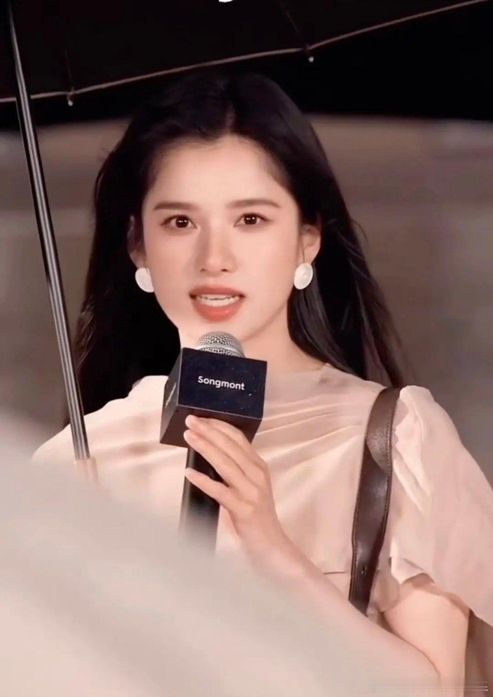 以后我再也不会分不清周也和张婧仪了，越来越明显了 