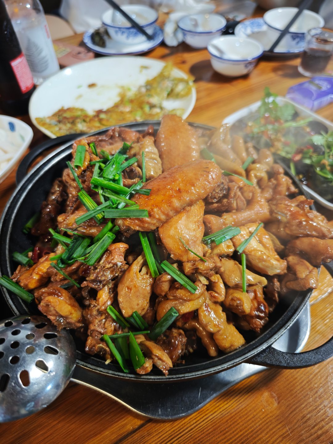 来广州 点了一大桌菜吃不完，根本吃不完