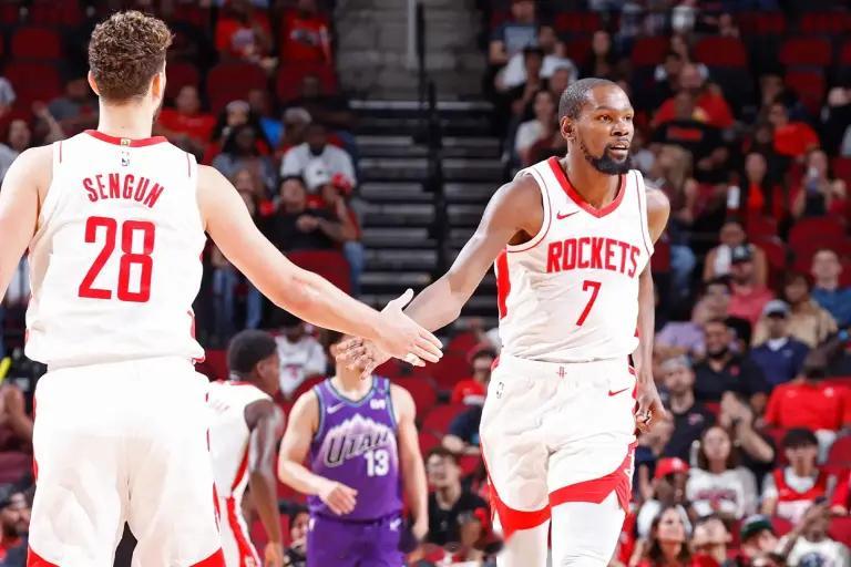 七苦八难是生活，苦尽甘来是人生，吃过的每一份委屈，都在提醒自己要争气。晚安🚀[