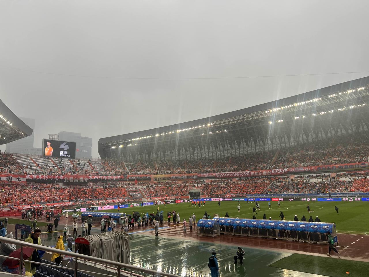 人的不可替代性决定了他的价值，刘洋就是不可替代的。当年里皮提携了刘洋，之后历任主