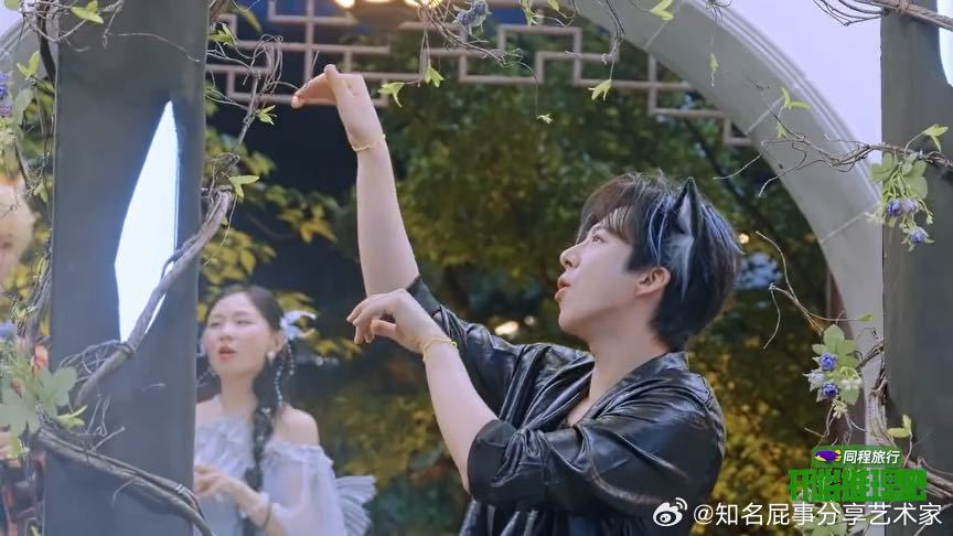 刘宇宁坐之前弄一下尾巴金婧说刘宇宁坐之前弄一下尾巴开始推理吧 金婧说刘宇宁坐之前
