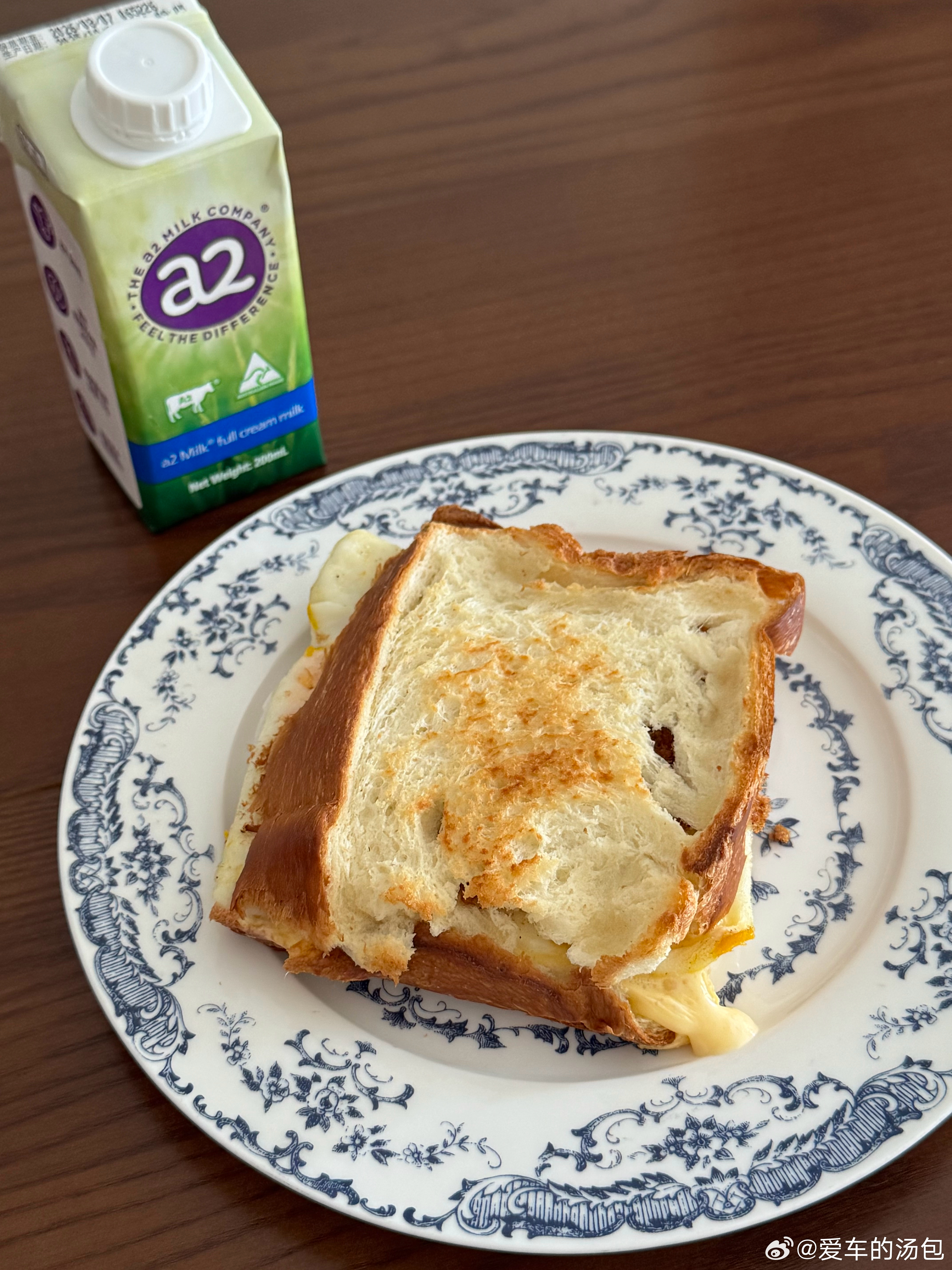 早安侯给我做的肉松芝士蛋三明治🥪我鸿的恋爱日记