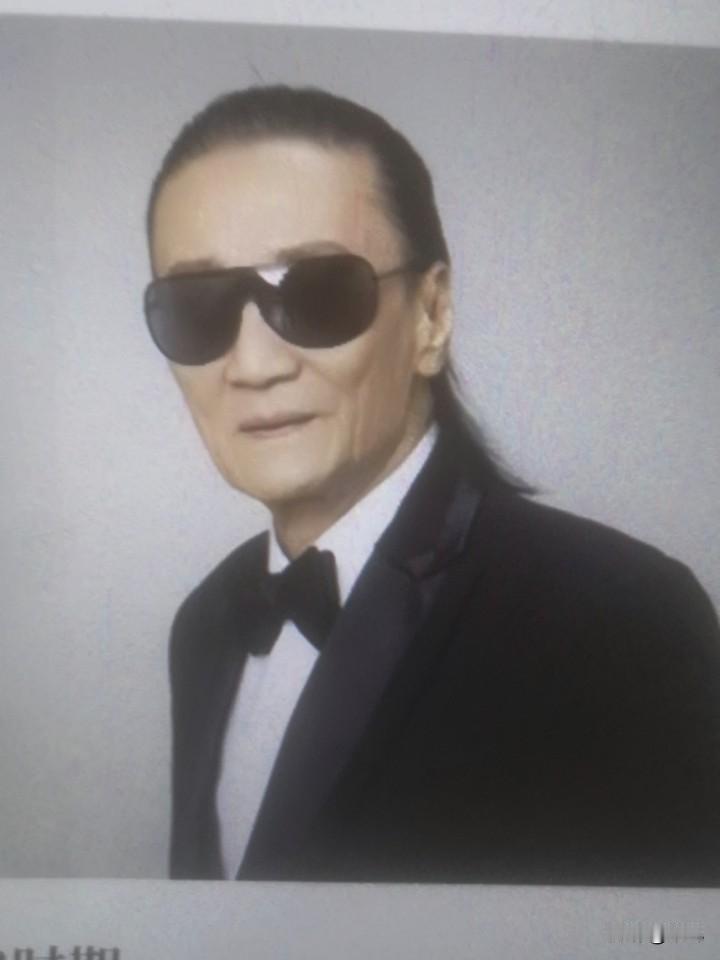 谢贤（1936 年8月9日- 2026年7月16日），原名谢家钰，中国香港演员、