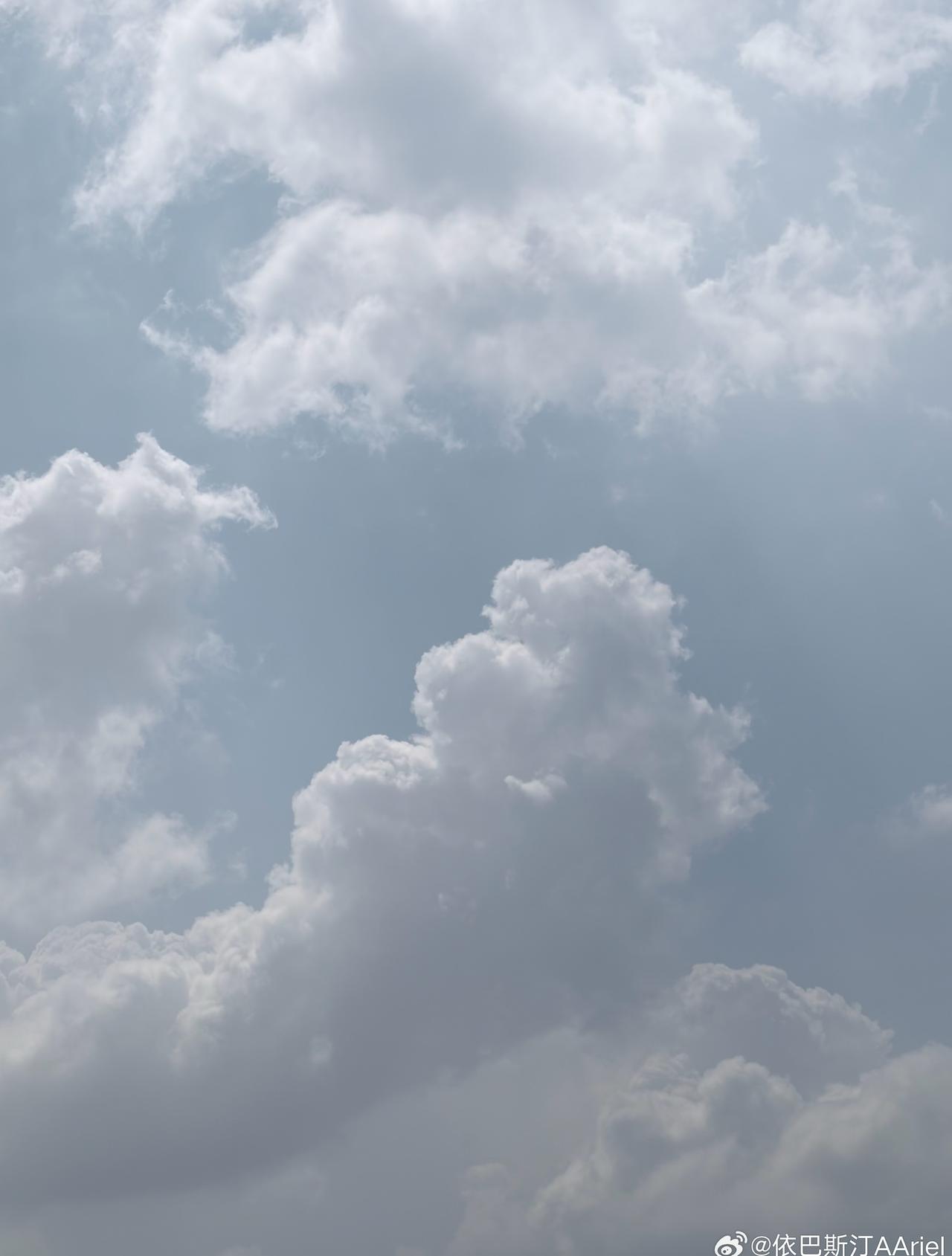 看起来要下雨的云朵  ​​​