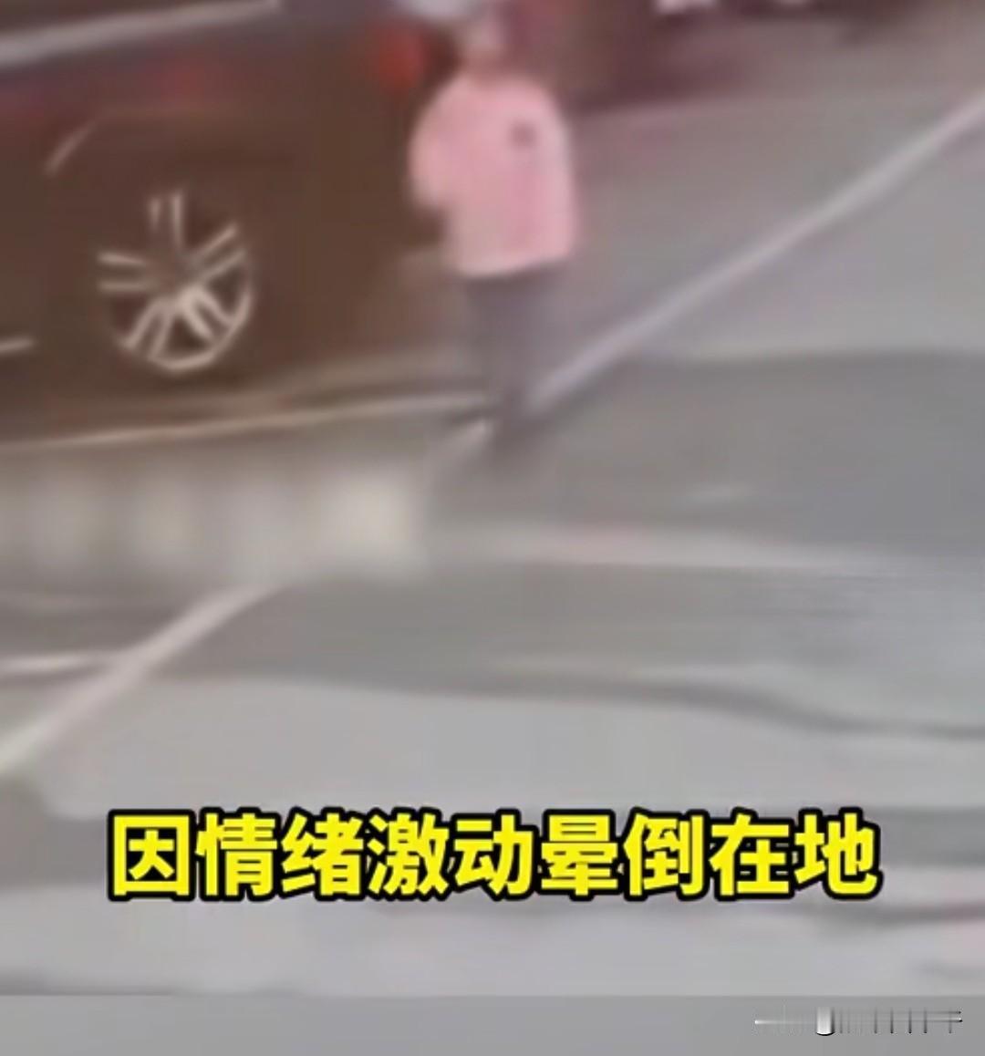 太痛心了！
近日，湖南，一女孩父母离异，妈妈带女儿出去玩后将女儿送去爸爸家，因为