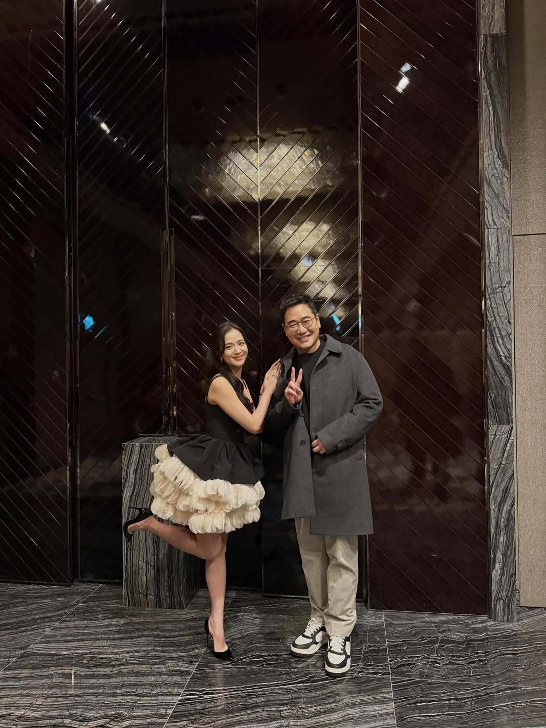 导演金正植谈《月刊男友》令人难忘的评论：“……观众对JISOO和Mirae饰演的