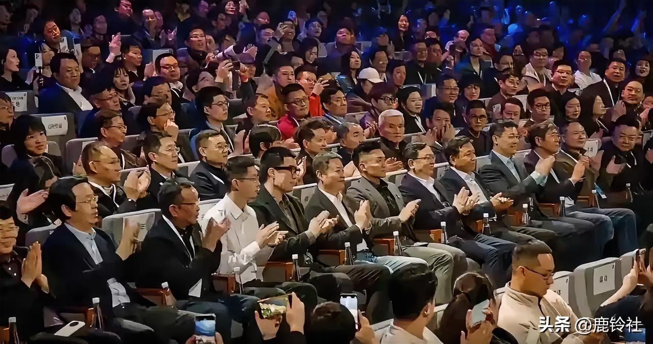 小米又开发布会，这一次雷老板请来了更多的朋友站台，连比亚迪的王传福总都请来了，独