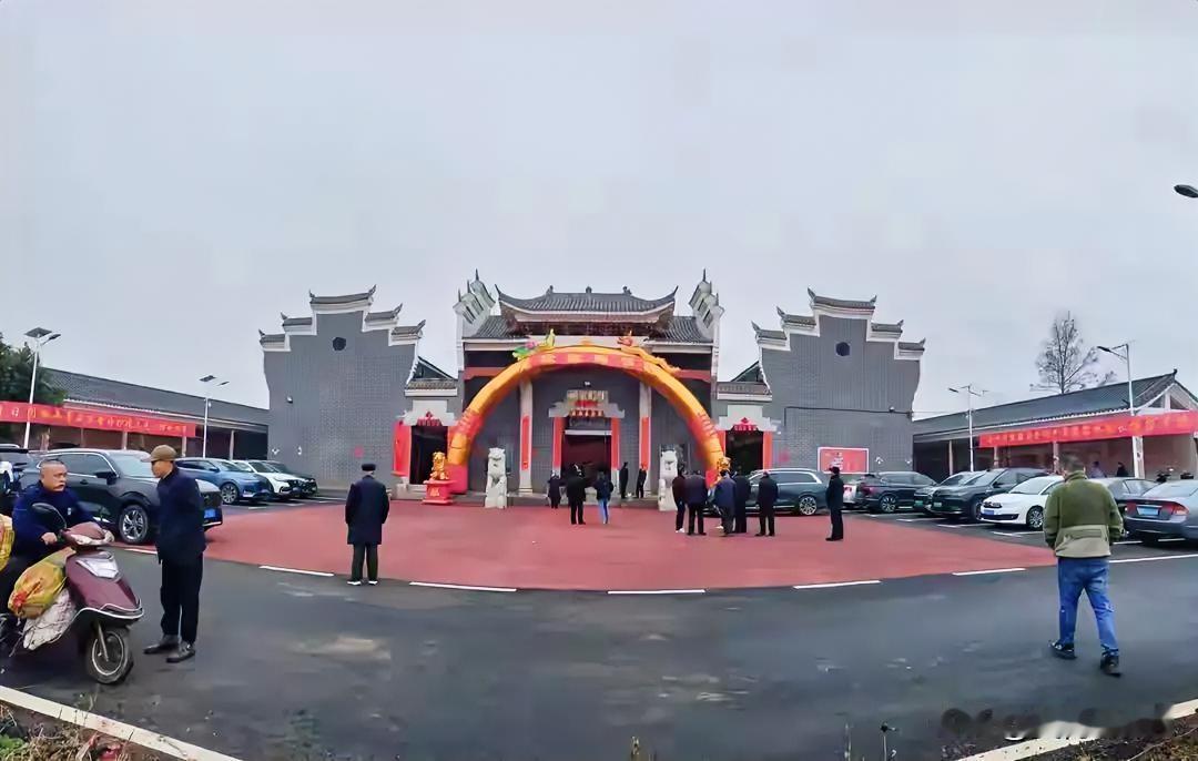 为什么树秀之，必先被风摧之？
一个人做一件好事并不难，难的是一辈子做好事。
人类