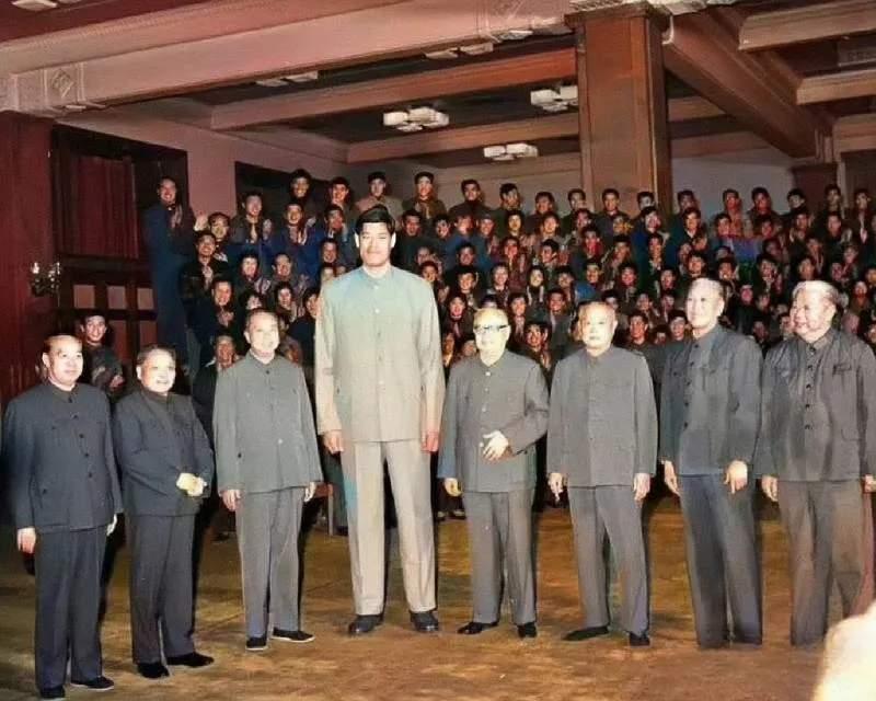 穆铁柱的高光时刻，1978年穆铁柱带领球队，参加亚运会并且获得了冠军，决赛打的韩