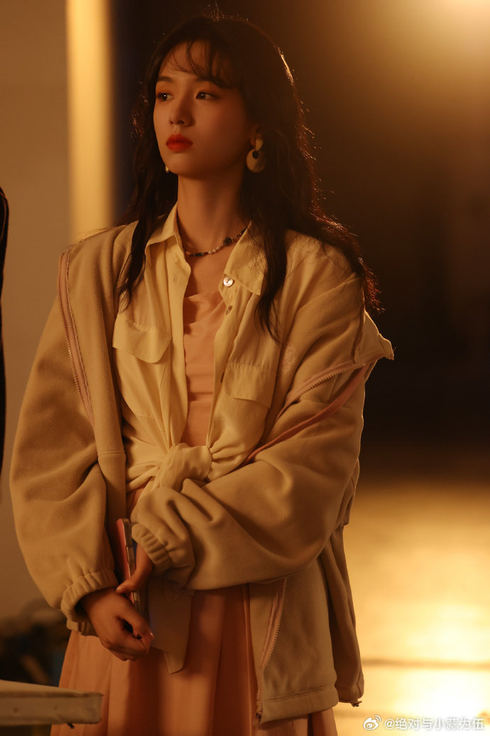 周也新剧过于全能了还有什么是夏晓兰不会的吗周也饰演的夏晓兰也太全能了！能搞抽象能