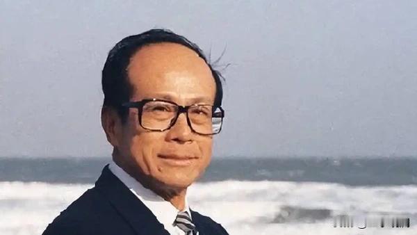 98岁的李嘉诚被传去世，现在长实出来说绝无其事。

人还在，谣言就是谣言。但一堆