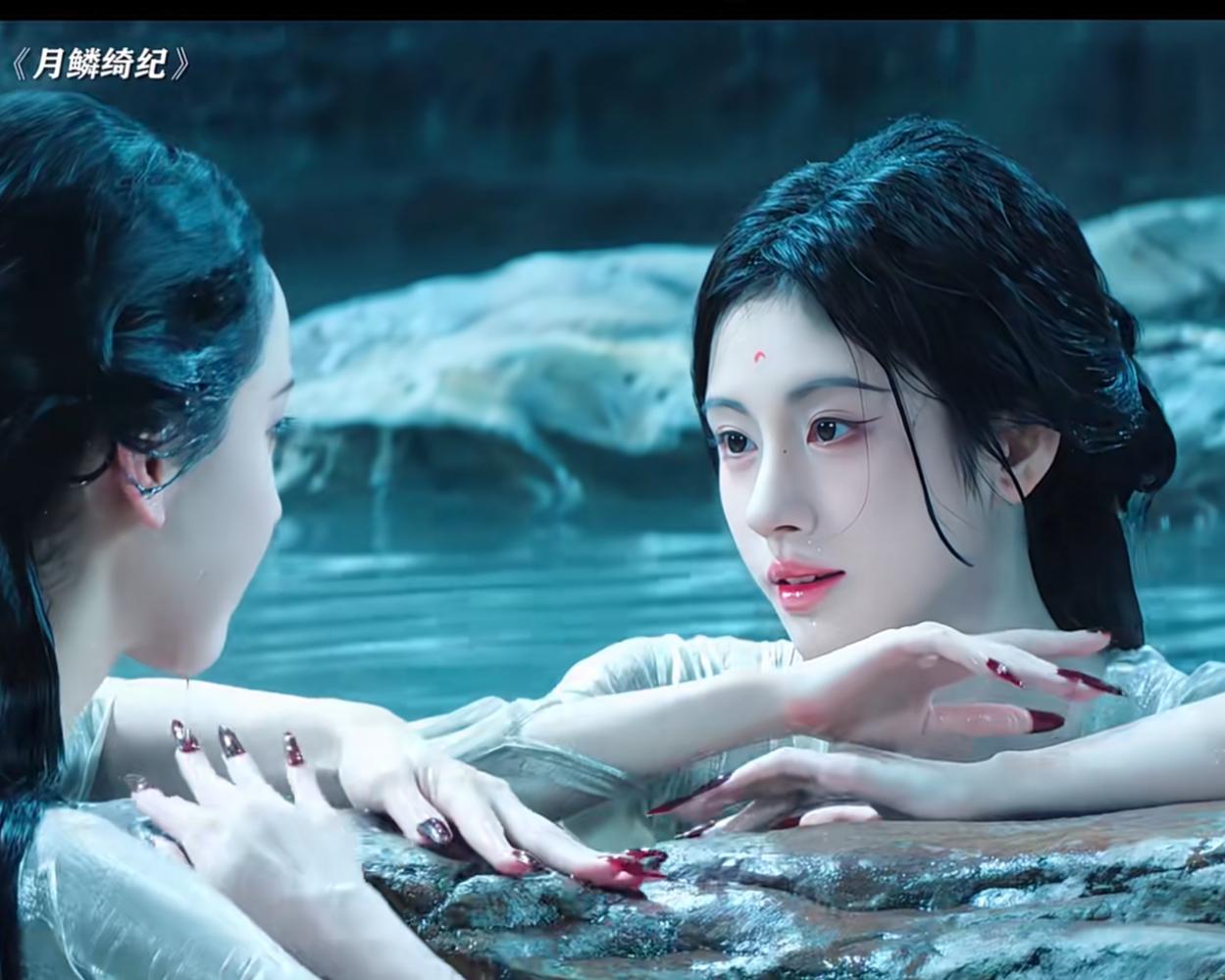 怎么会有人美成这样！这也太美了，就这颜值出现，电视剧情怎样已经不重要了，沉浸在美