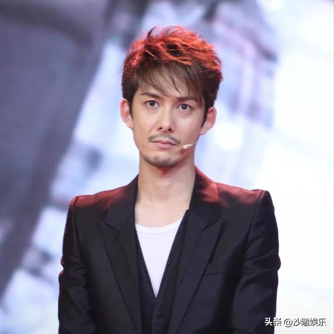 今天娱乐圈最大的喜讯传来！

4月1日这一天，娱乐圈可谓是热闹非凡，各种真真假假