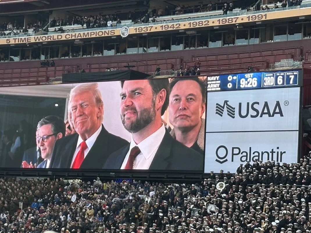 伊隆·马斯克与唐纳德·特朗普、迈克·约翰逊、JD Vance 和塔尔西...