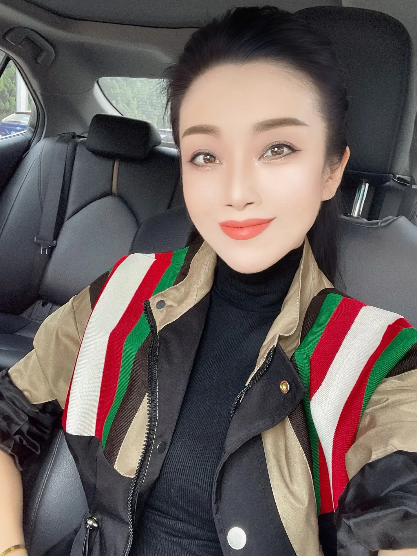 多倾听，少表态；少操没用的心，多捞万能的金……