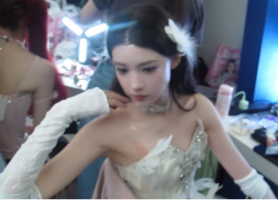 温峥嵘复古相机下的姐姐温峥嵘第一次录像vlog新手摄影师温峥嵘上线，复古相机拍下