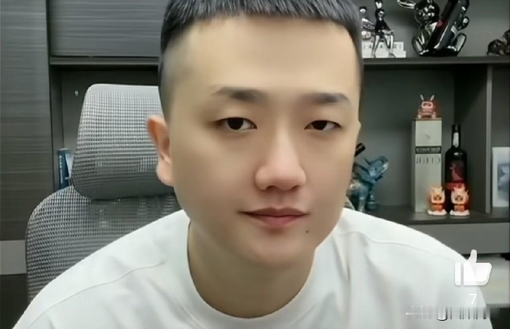 深圳磊磊预言二驴大舞台两个月换一个城市！

           千山大舞台本来