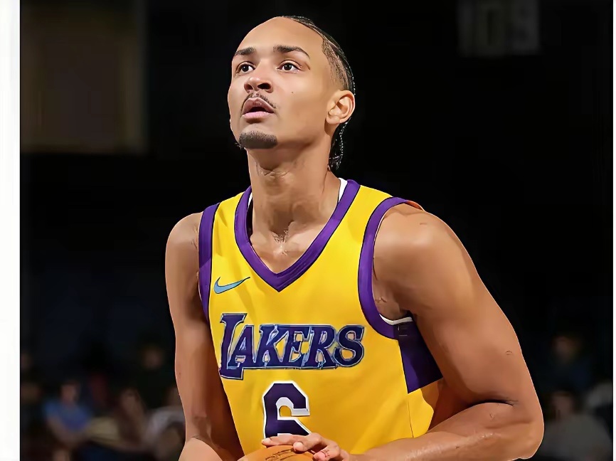 实在看不明白湖人赛季中期签约科比·巴夫金是为什么？科比·巴夫金没有防守，组织控球