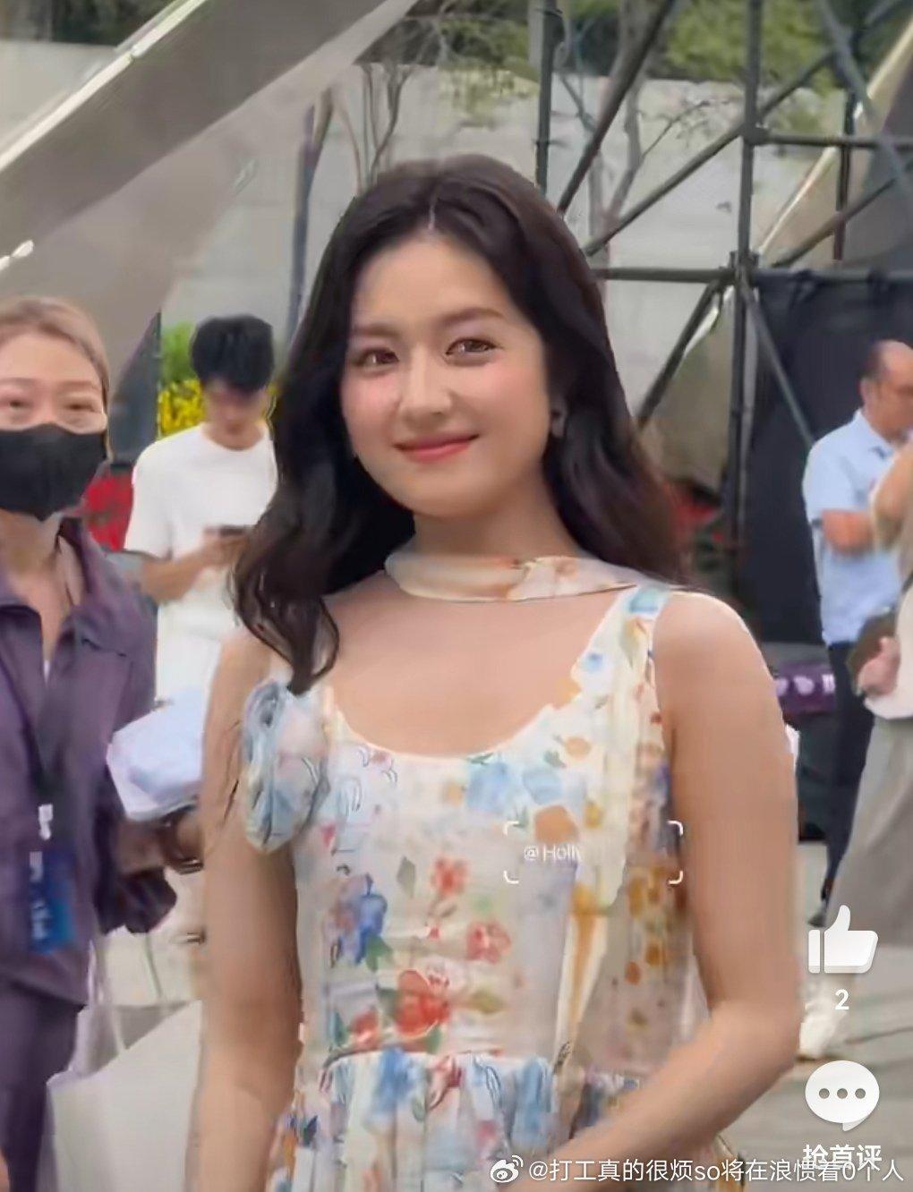 精修美图天天发归来还是大脸娃