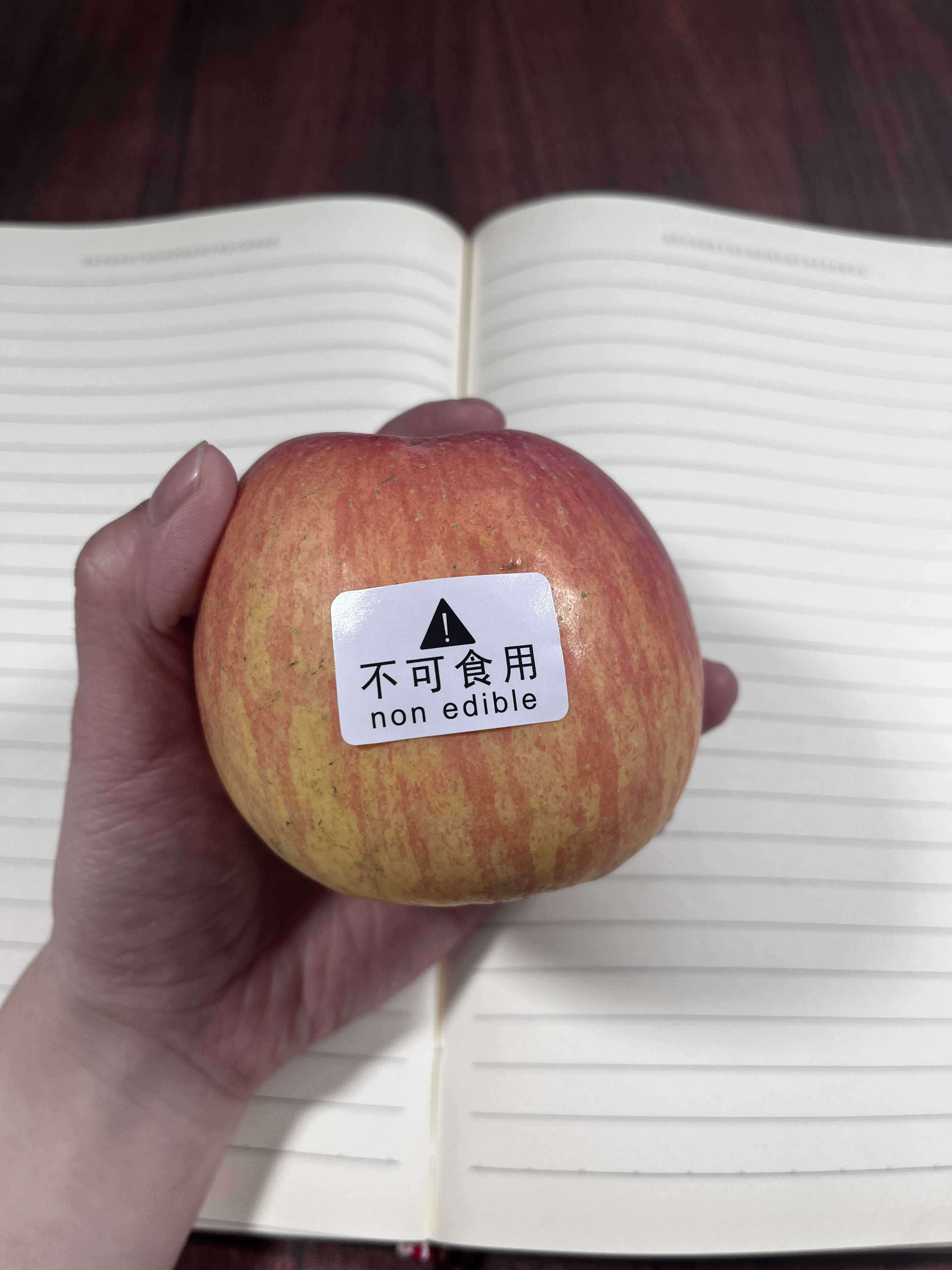 上学我就这样防着室友