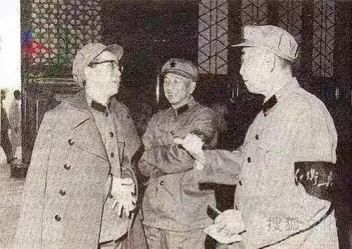 60年代的一张老照片，这场景第一次见。#老照片 的故事# ，#老照片勾起记忆# 
