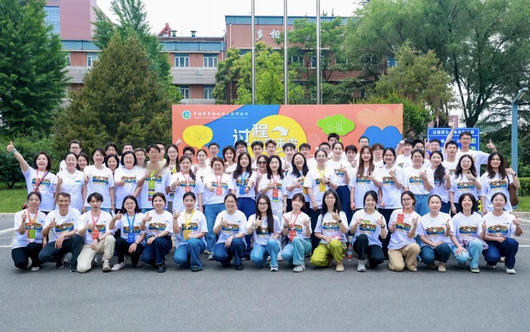 【致敬最美的人！】本次公众科学日 活动的圆满顺利，离不开志愿者们的倾力守护。正是