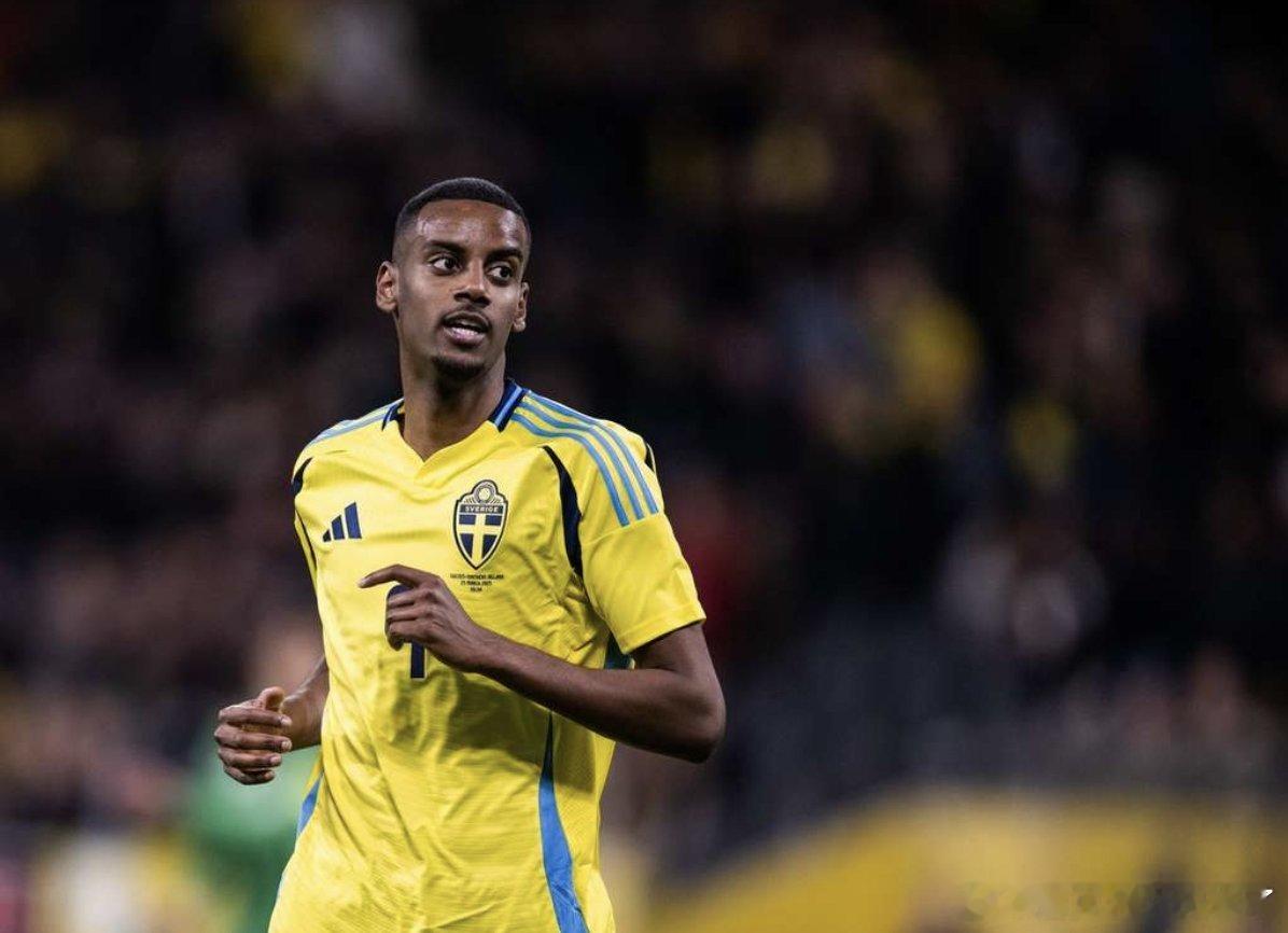 在瑞典队1-4失利的比赛中替补出场30分钟后，伊萨克对自己当前伤病困扰的红军生涯