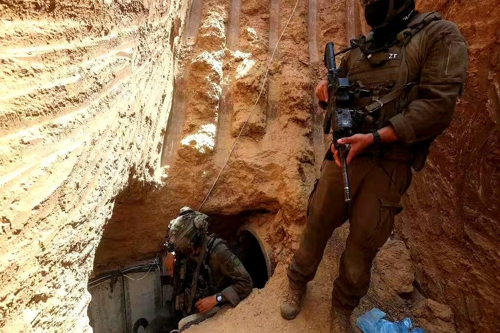 以军控制区还有200名哈马斯被困在独立地道里，洞口都被以军控制了，根本无法撤退！