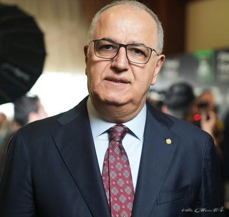 土耳其排球联合会主席 Mehmet Akif Üstündağ 对社交媒体上国家