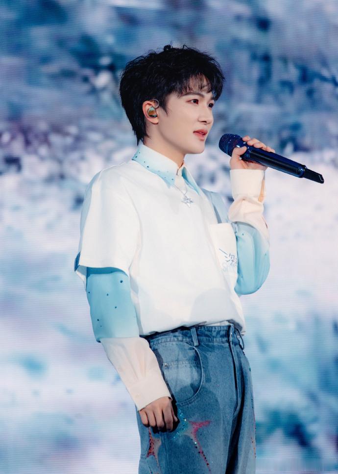 周深重庆演唱会 2026巡演重庆站正式官宣，5.30-5.31连唱两晚，4.24