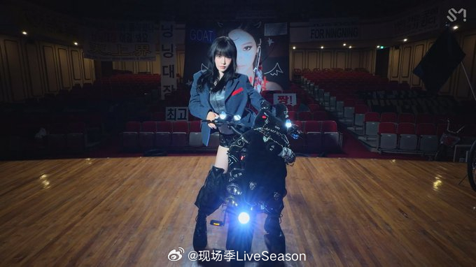aespa 【aespa新歌MV上线5小时播放量突破300万】据最新数据，韩国女