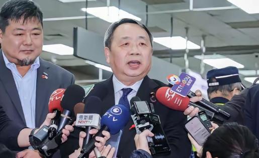 可笑！石平竟敢叫嚣“这个世界上没有一个人有资格说我是汉奸”，网友炸锅
 
家人们