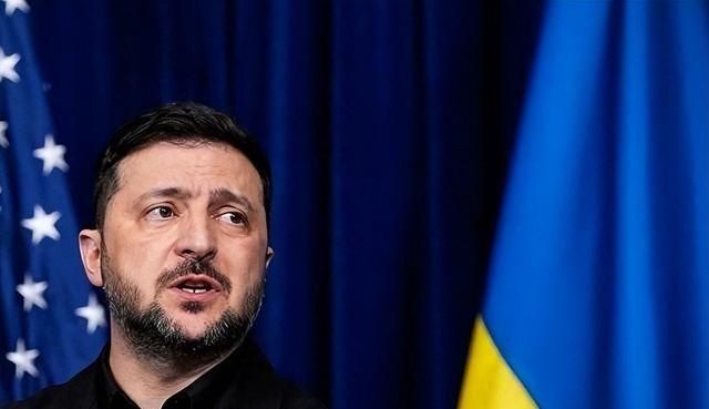 乌克兰正式宣布了，泽连斯基在美媒采访中明确要求俄罗斯为乌重建出资，资金由乌方全权