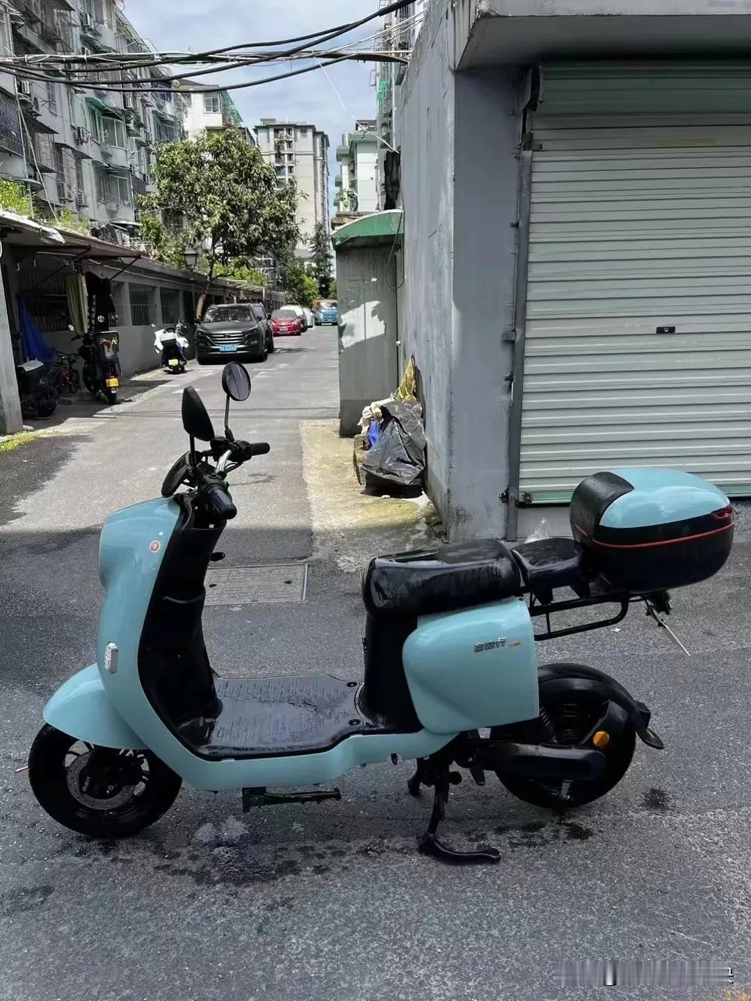 你们去取电瓶车快递，怎么运回家的，再快递那里装好还是直接运回家去，安装呢？
可是